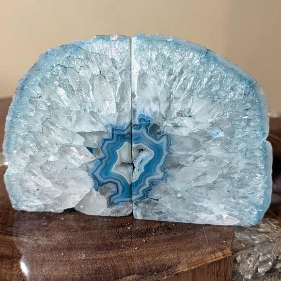 Pair of Brazilian Agate Geode Sections Bookends or Decor Pieces - Picture 4 of 14